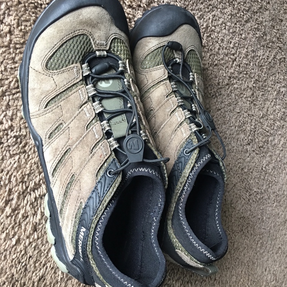 Men’s shoes.